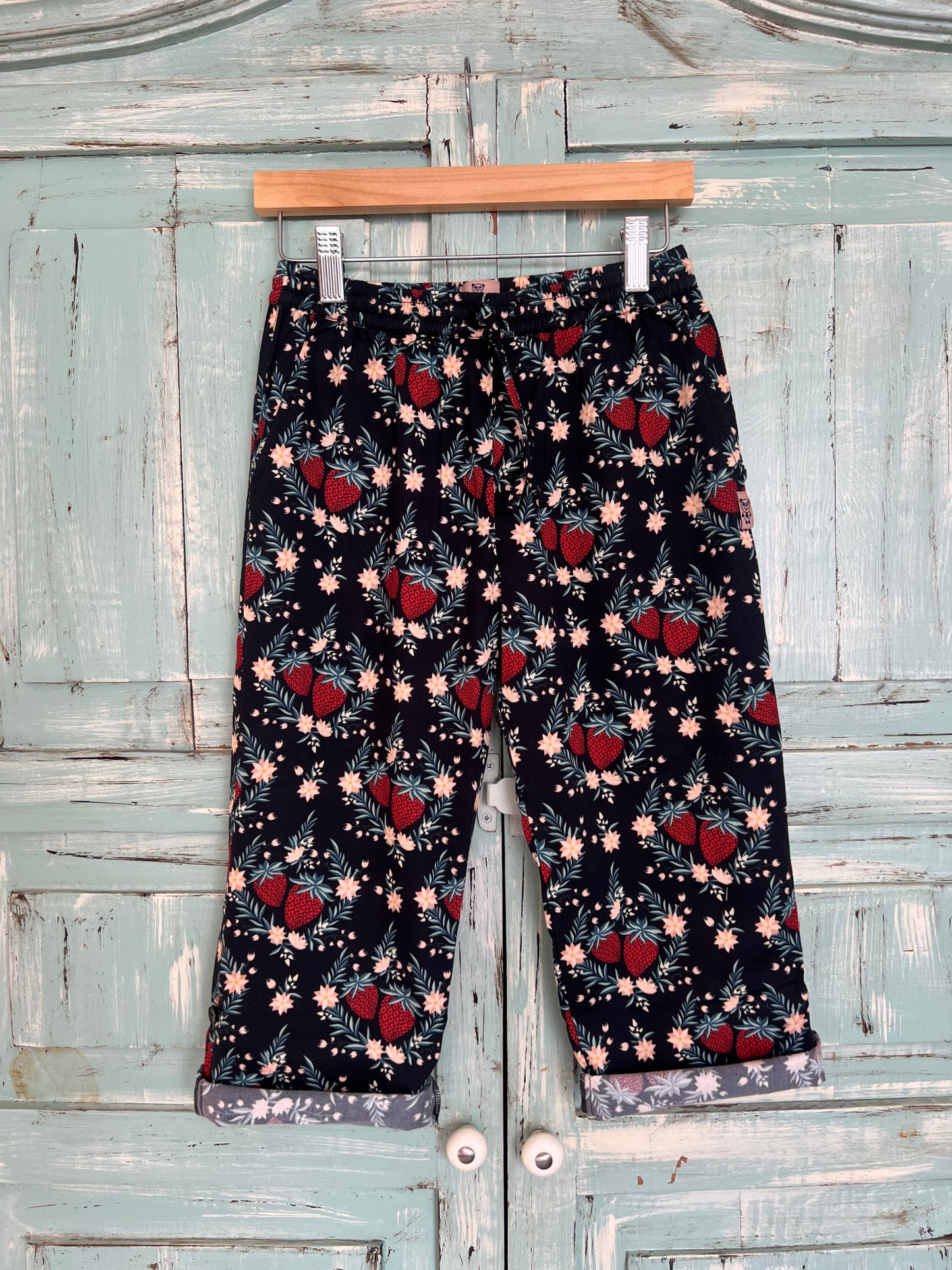 Pepo pants in strawberry