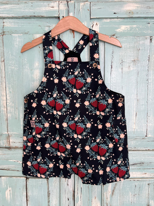 organic cotton floral print romper for babies 9-18 months old, soft, breathable, and made from sustainable materials. featuring snap buttons for easy diaper change. Grow with the kid.Inside linen for added comfort on baby delicate skin